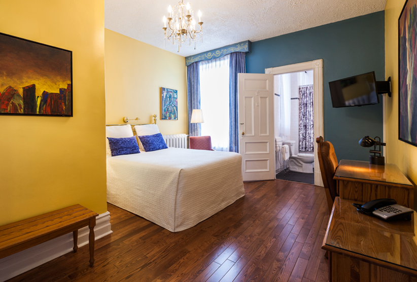 Comfort Rooms
