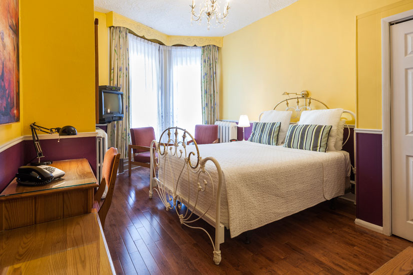 Chambre confort, lit queen