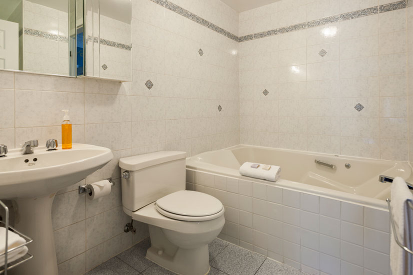 Chambre supérieure, 2 lits, salle de bain