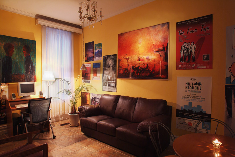 Lounge with computer and wifi